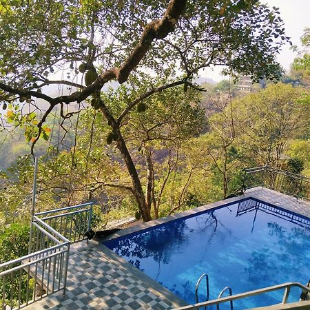 Sunset Valley Kerala Pool Resort - Serene Natural Forest Cottage Stay In Idukki With Sunrise & Sunset Panoramas, Natural Streams & Tranquil Summer Evenings Pirmed ภายนอก รูปภาพ