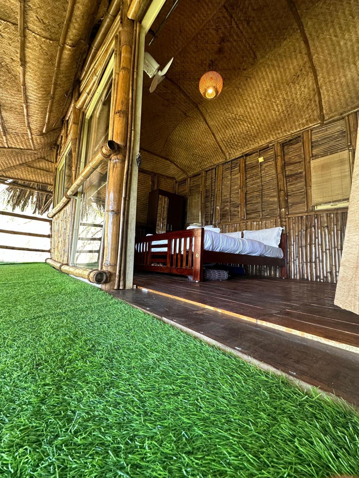 Sunset Valley Kerala Pool Resort - Serene Natural Forest Cottage Stay In Idukki With Sunrise & Sunset Panoramas, Natural Streams & Tranquil Summer Evenings Pirmed ภายนอก รูปภาพ