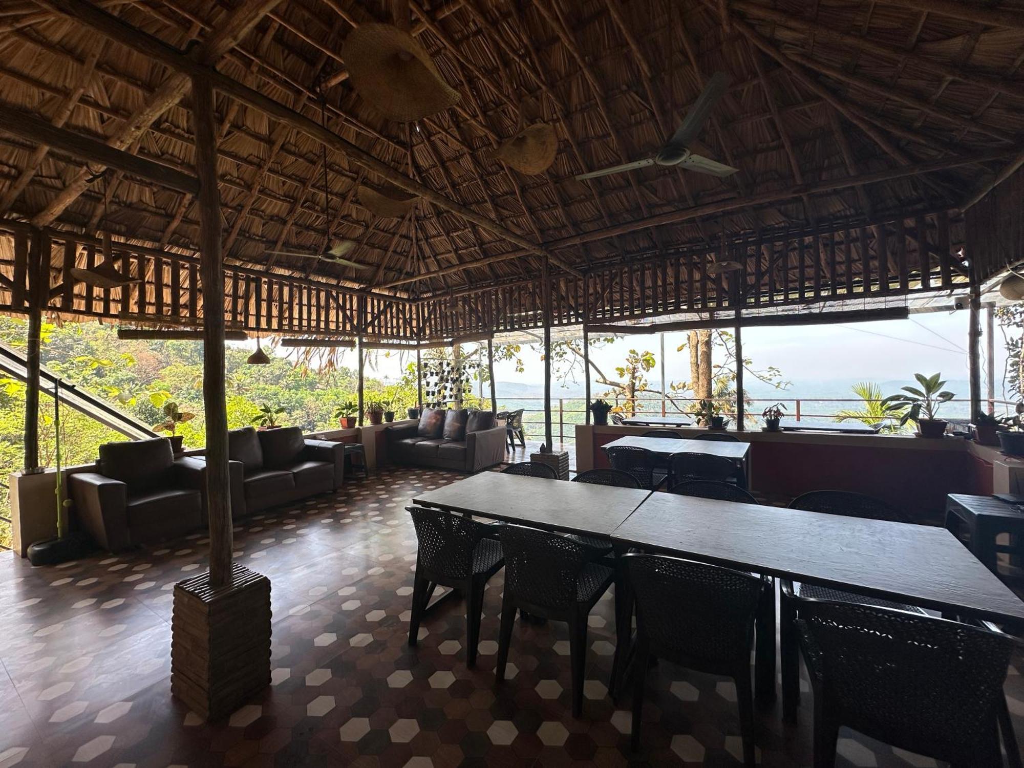 Sunset Valley Kerala Pool Resort - Serene Natural Forest Cottage Stay In Idukki With Sunrise & Sunset Panoramas, Natural Streams & Tranquil Summer Evenings Pirmed ภายนอก รูปภาพ