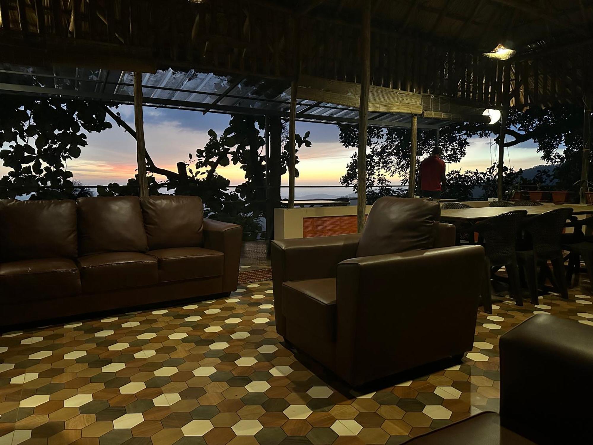Sunset Valley Kerala Pool Resort - Serene Natural Forest Cottage Stay In Idukki With Sunrise & Sunset Panoramas, Natural Streams & Tranquil Summer Evenings Pirmed ภายนอก รูปภาพ