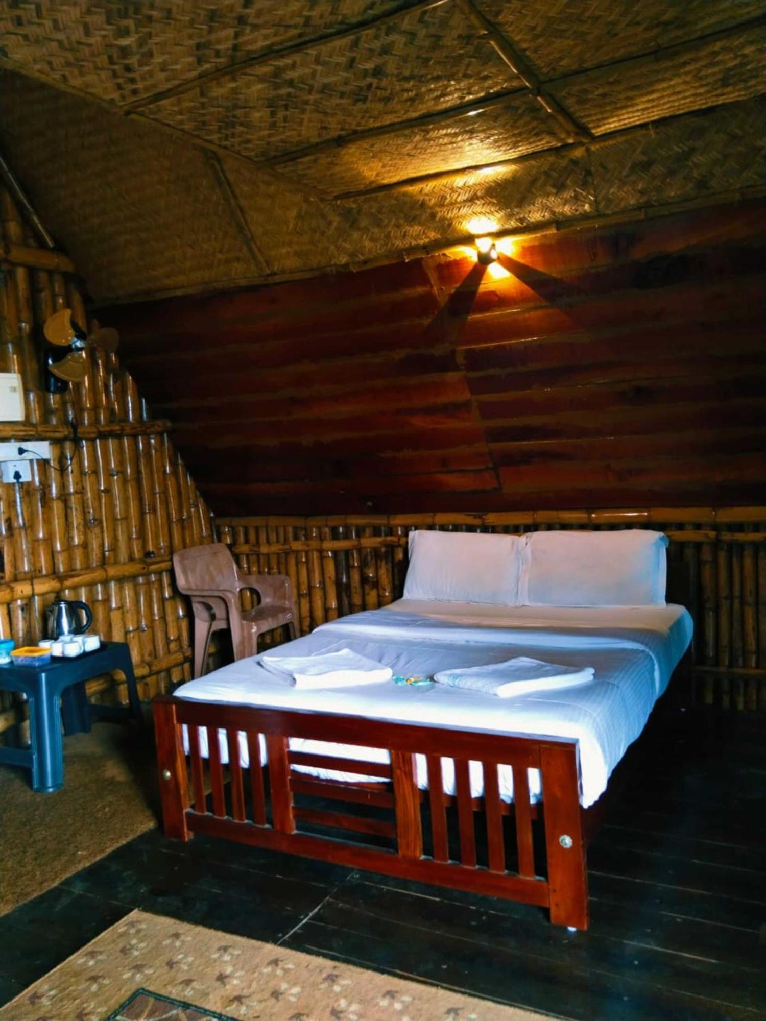 Sunset Valley Kerala Pool Resort - Serene Natural Forest Cottage Stay In Idukki With Sunrise & Sunset Panoramas, Natural Streams & Tranquil Summer Evenings Pirmed ภายนอก รูปภาพ