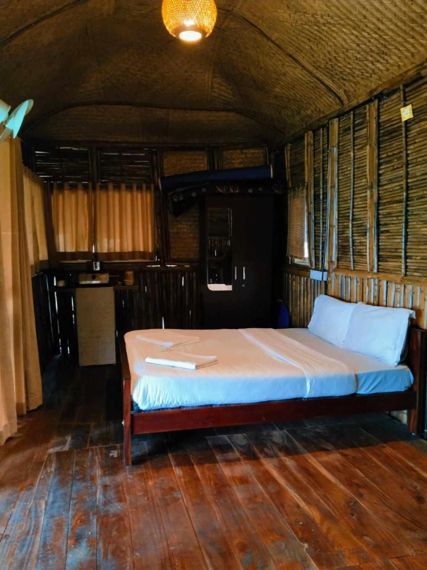 Sunset Valley Kerala Pool Resort - Monsoon Forest Cottage Stay In Idukki With Private Waterfalls, Natural Streams & Breathtaking Views Pirmed ภายนอก รูปภาพ