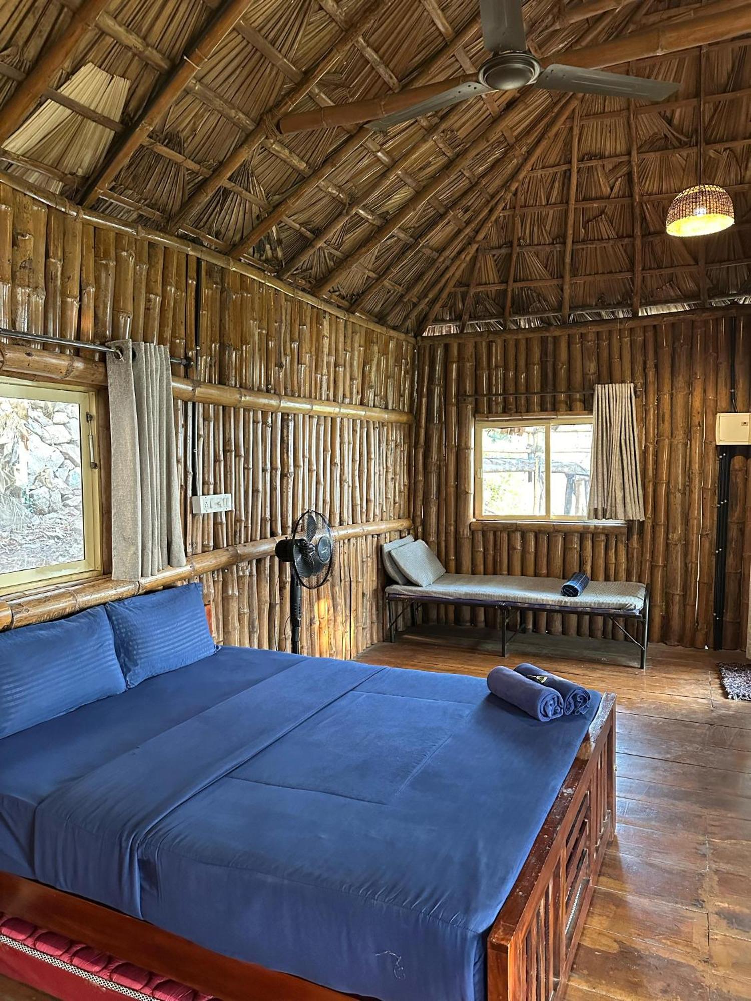 Sunset Valley Kerala Pool Resort - Serene Natural Forest Cottage Stay In Idukki With Sunrise & Sunset Panoramas, Natural Streams & Tranquil Summer Evenings Pirmed ภายนอก รูปภาพ