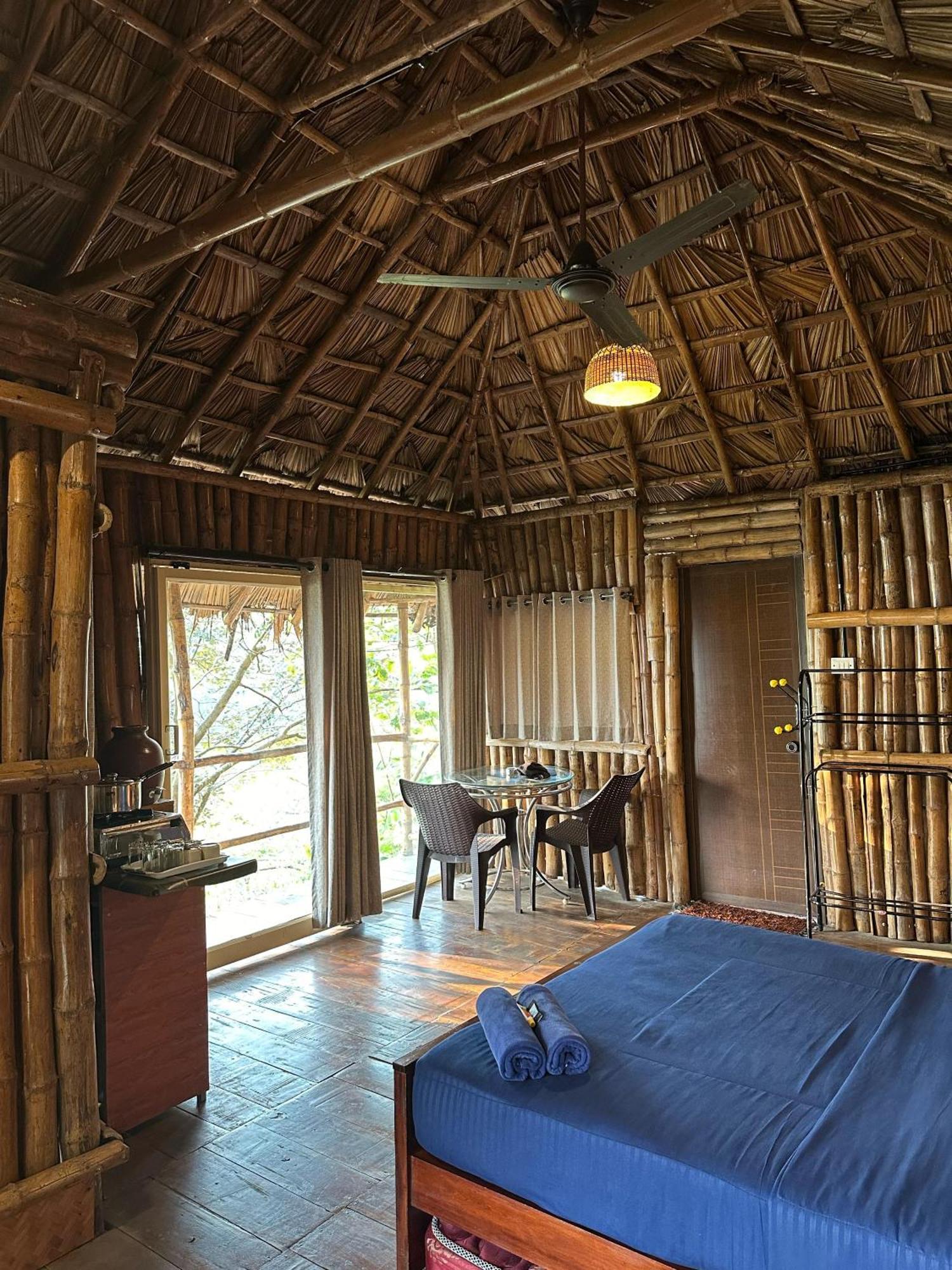 Sunset Valley Kerala Pool Resort - Serene Natural Forest Cottage Stay In Idukki With Sunrise & Sunset Panoramas, Natural Streams & Tranquil Summer Evenings Pirmed ภายนอก รูปภาพ