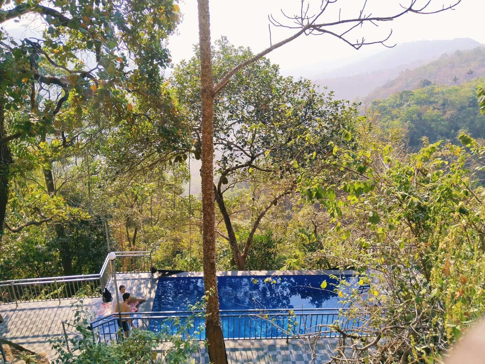 Sunset Valley Kerala Pool Resort - Serene Natural Forest Cottage Stay In Idukki With Sunrise & Sunset Panoramas, Natural Streams & Tranquil Summer Evenings Pirmed ภายนอก รูปภาพ
