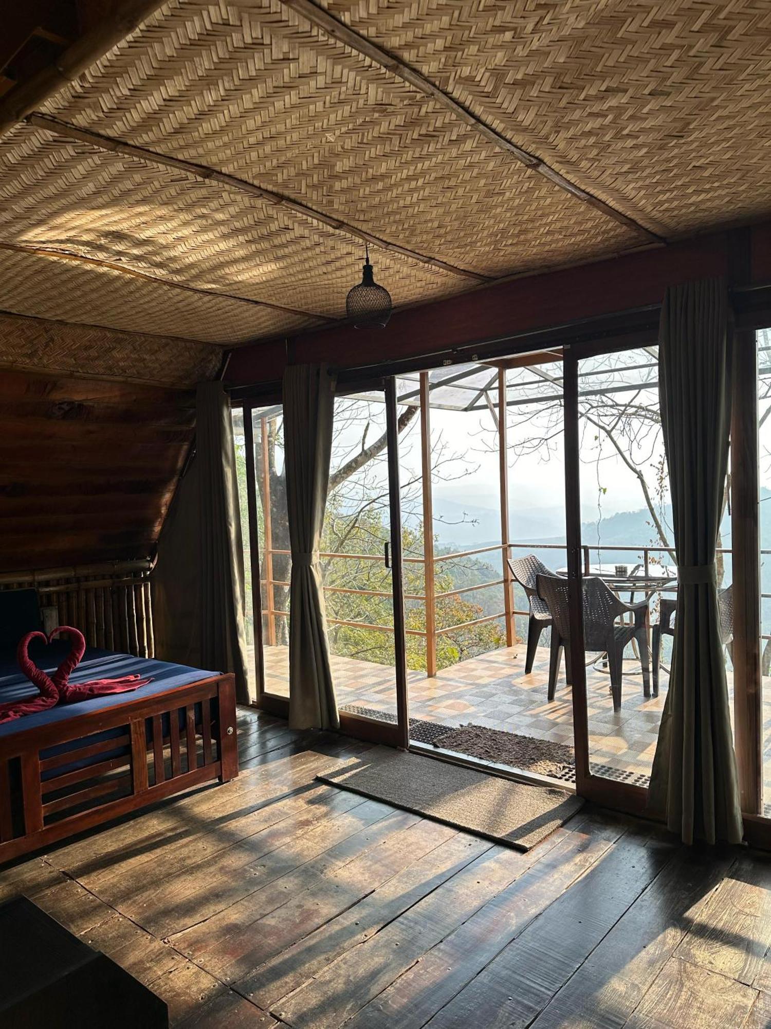 Sunset Valley Kerala Pool Resort - Monsoon Forest Cottage Stay In Idukki With Private Waterfalls, Natural Streams & Breathtaking Views Pirmed ภายนอก รูปภาพ