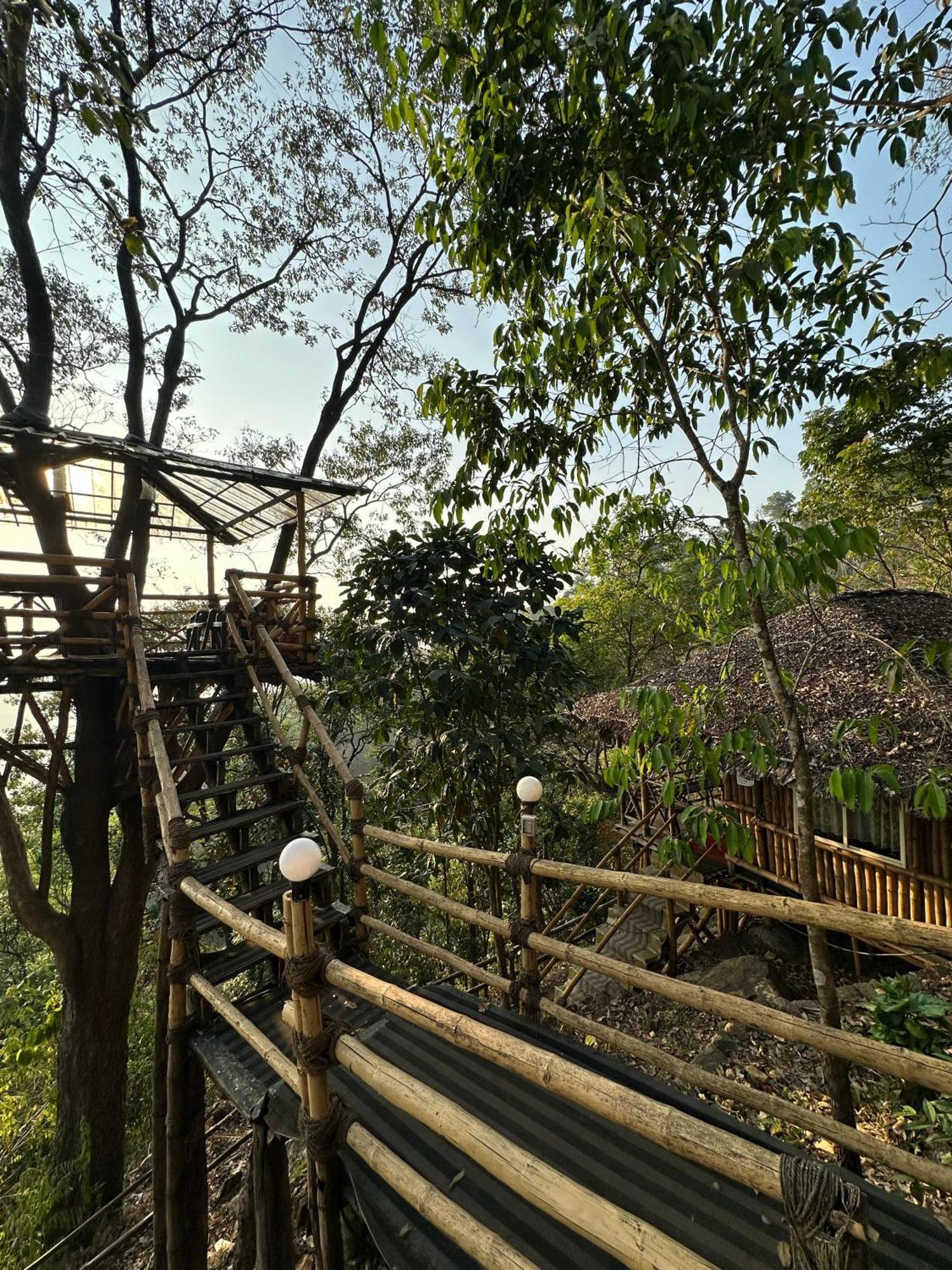 Sunset Valley Kerala Pool Resort - Serene Natural Forest Cottage Stay In Idukki With Sunrise & Sunset Panoramas, Natural Streams & Tranquil Summer Evenings Pirmed ภายนอก รูปภาพ
