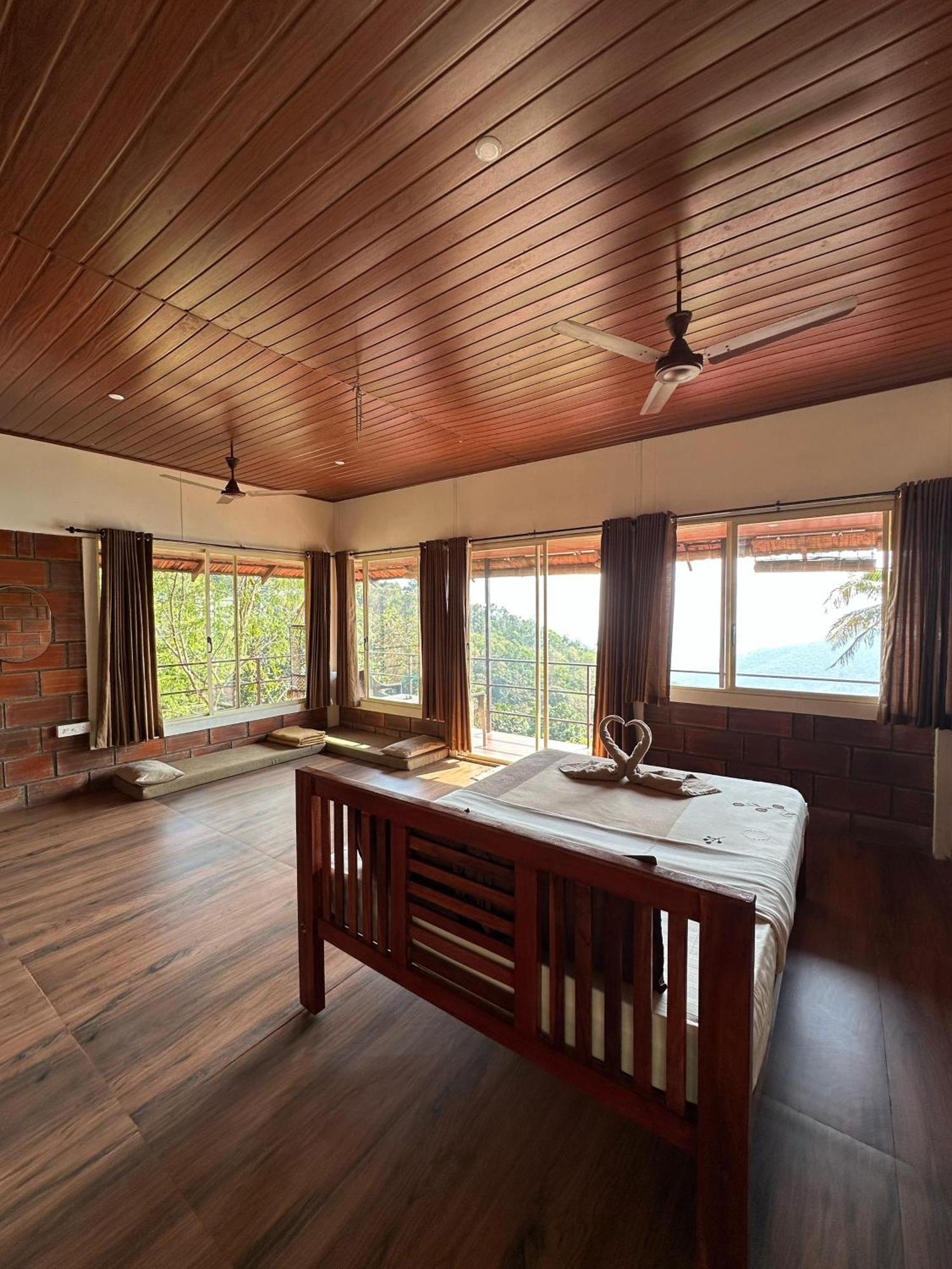 Sunset Valley Kerala Pool Resort - Serene Natural Forest Cottage Stay In Idukki With Sunrise & Sunset Panoramas, Natural Streams & Tranquil Summer Evenings Pirmed ภายนอก รูปภาพ